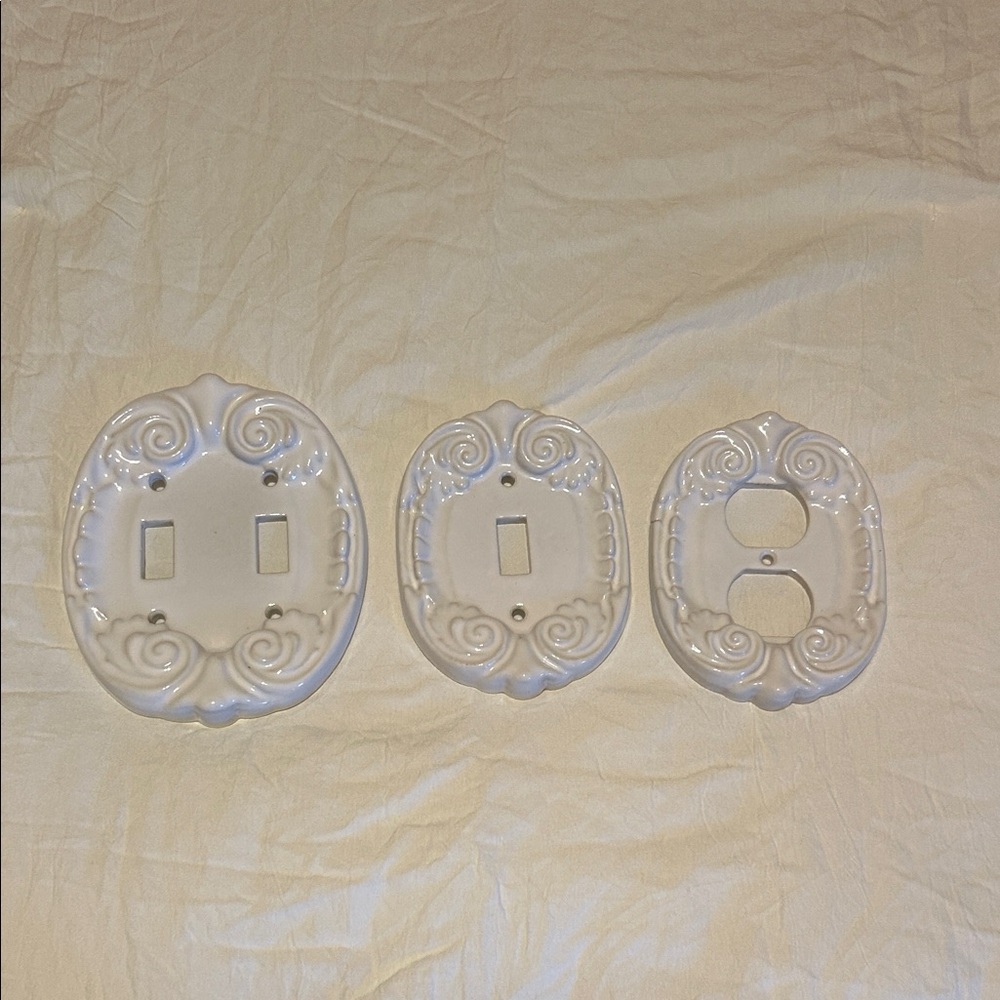 Elegant Cream Decorative Switch Plate/Plug In Covers Set of 3
